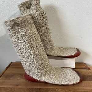 Winona Knits Wool Sock Slippers Leather Sole US 10 Warm Cozy Natural Unisex